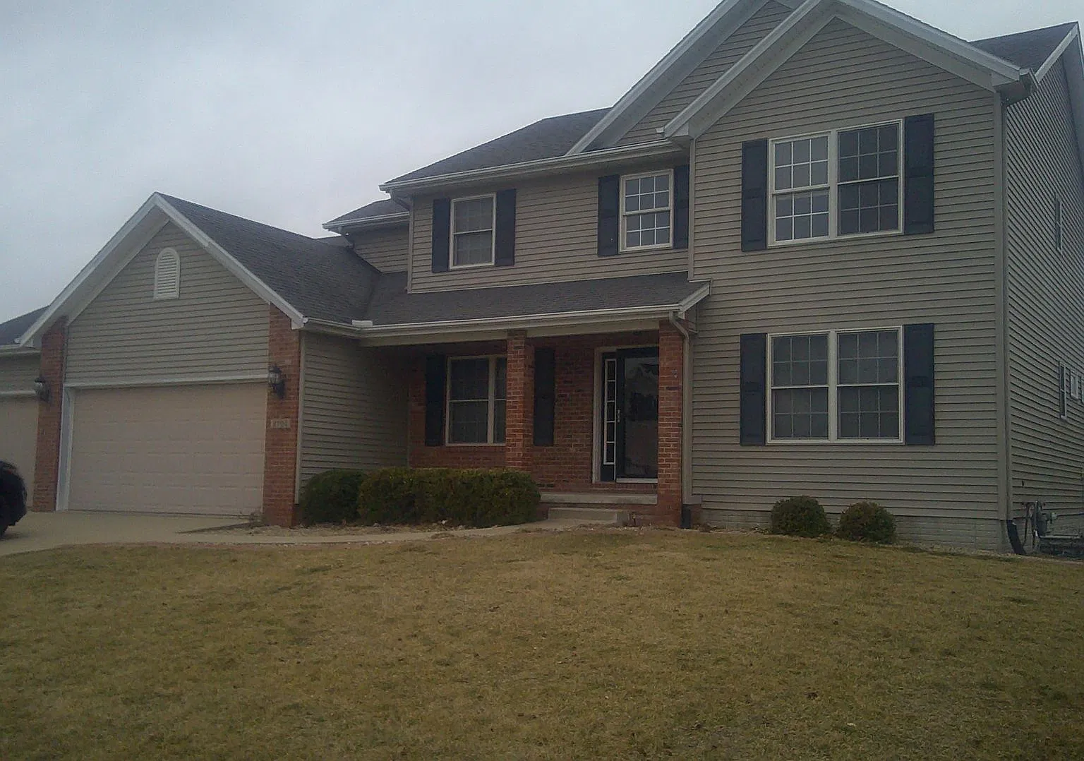 Large single family Home — Photo 1