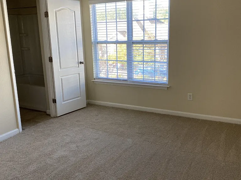 Clairmont at Farmgate — Photo 110