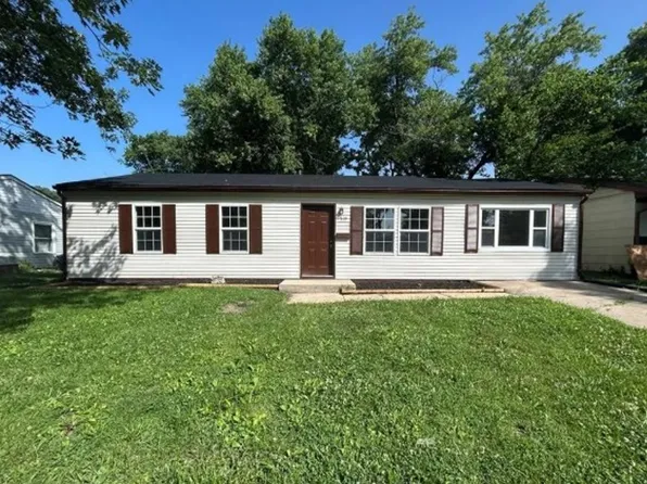 519 Saint Leo Dr, Cahokia, IL 62206
