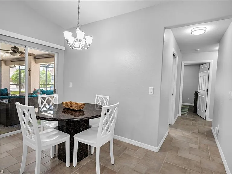 3142 SE 22nd Pl — Photo 10