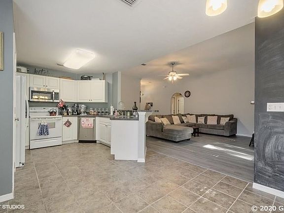 4th image of 11019 NW 60th Ter