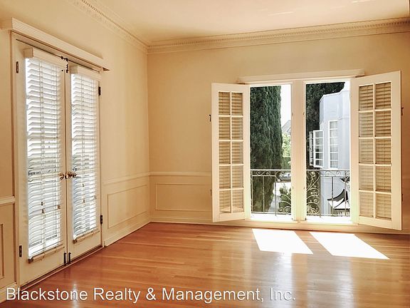 4th image of 1400 N Laurel Ave