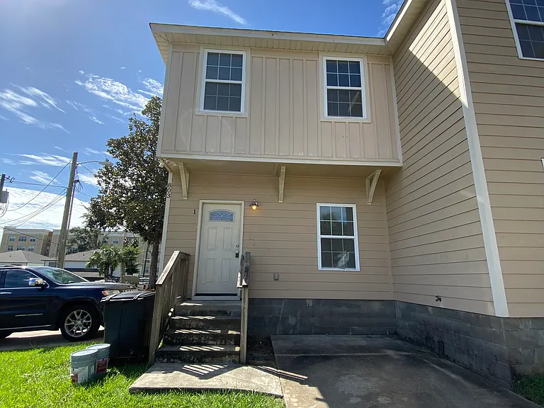 803 W Georgia St #1 — Photo 34