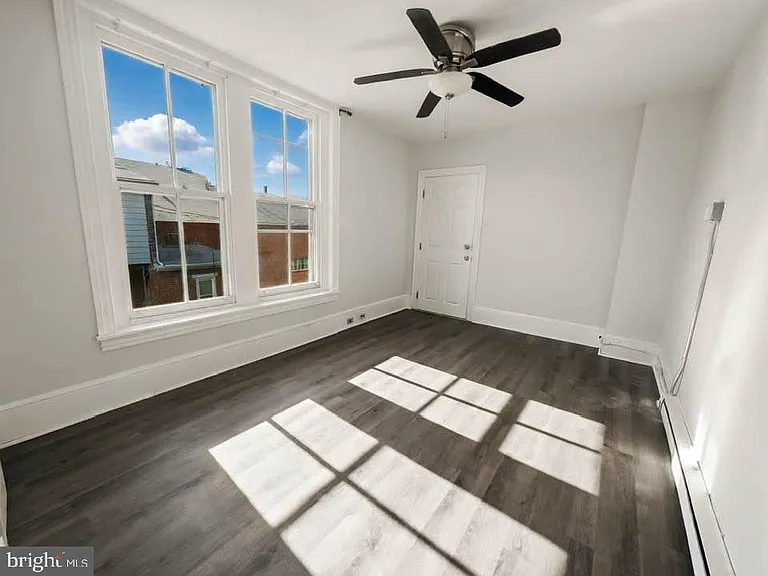 535 E High St — Photo 8