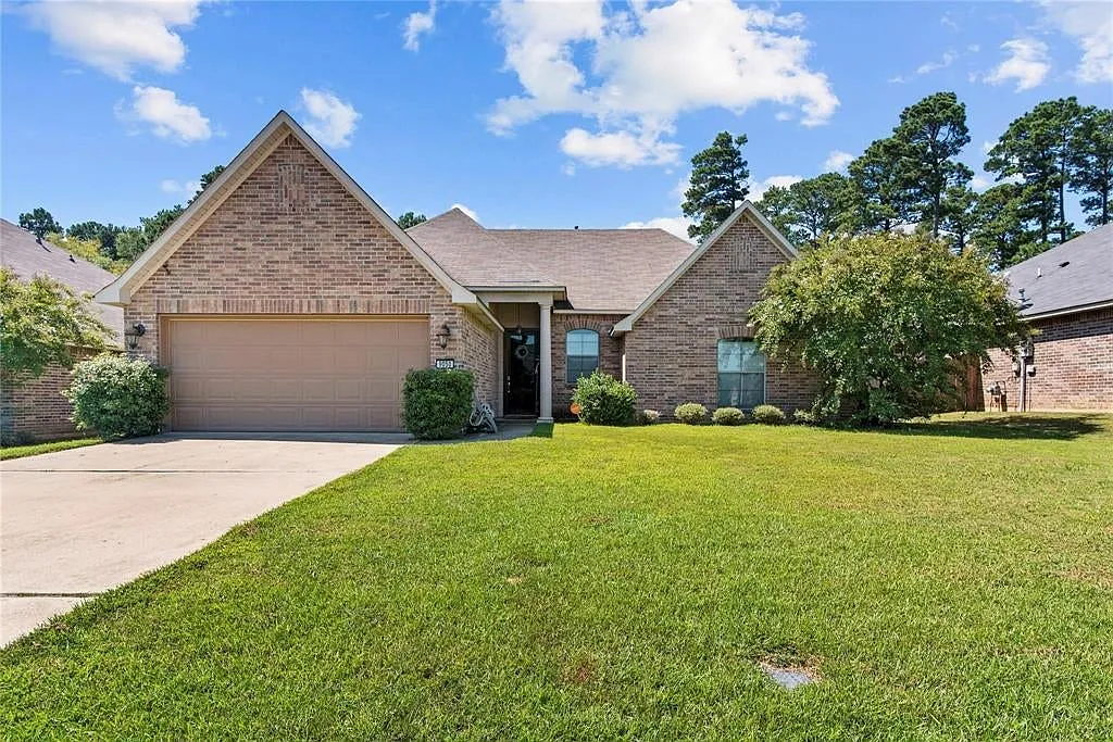 3 bed, 1762 sqft, $2,250 — Photo 1