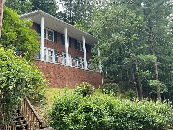 938 Harmony Ln, South Charleston, WV 25303