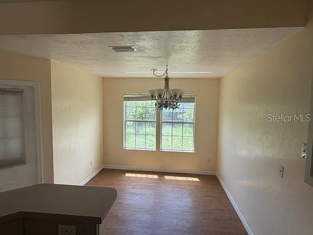 3 bed, 2.0 bath, 1696 sqft, $1,995 — Photo 4