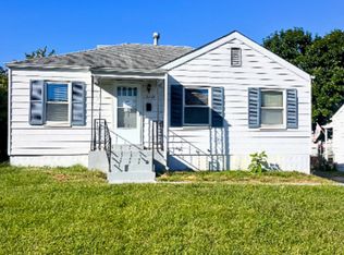 10646 Saint Philip Ln, Saint Ann, MO 63074