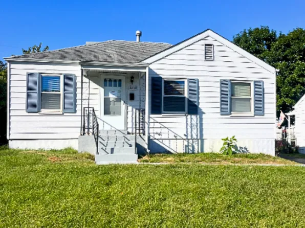 10646 Saint Philip Ln, Saint Ann, MO 63074