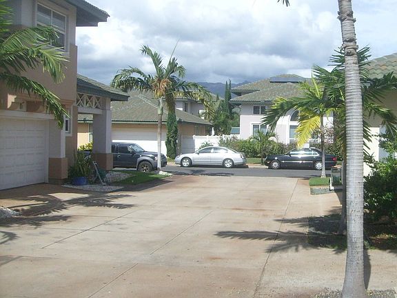 Kapolei Iwalani neighbors