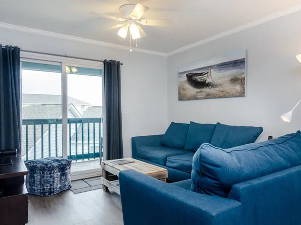 1404 Canal Dr APT 30, Carolina Beach, NC 28428