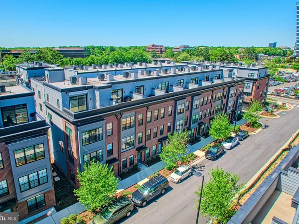 11237 Beaker St, Reston, VA 20190