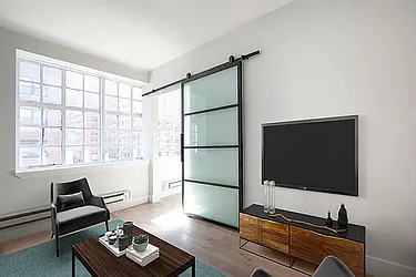 Rented by R New York