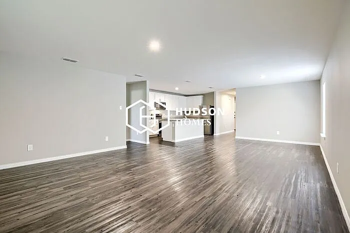 4 bed, 2.0 bath, 1788 sqft, $1,615 — Photo 4