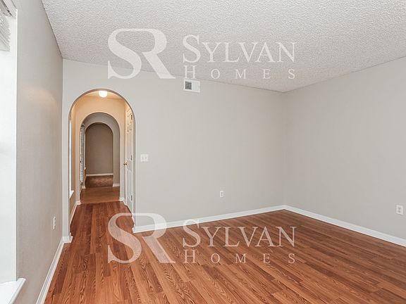 4th image of 8882 Oxfordshire Dr