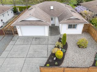 318 Clarkson Pl, Parksville, BC V9P 2V8