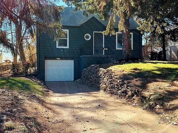 2nd image of 4647 Saratoga St