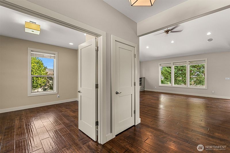 4th image of 351 Allison Street