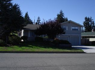 1322 W 10th St, Port Angeles, WA