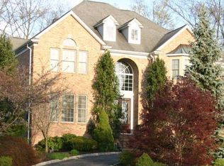 4 Oxford Dr, Montville, NJ 07045
