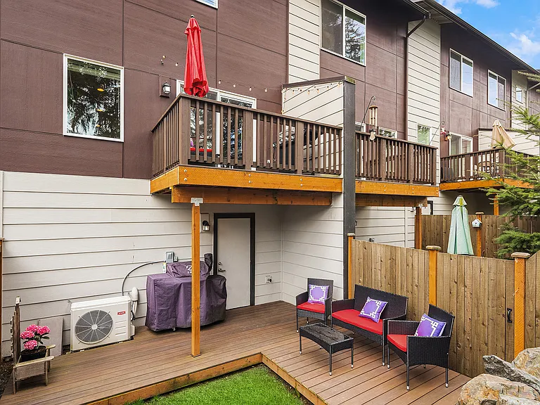 15720 Meadow Rd — Photo 22