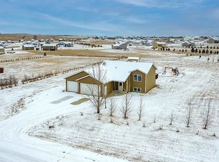 5907 Kayley Dr, Bismarck, ND 58504