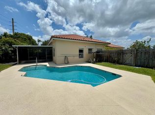 5107 Rosen Blvd, Boynton Beach, FL 33472