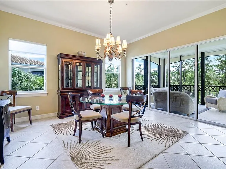 2826 Tiburon Blvd E #103 — Photo 9