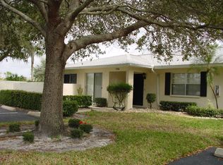 7014 W Country Club Dr N, Sarasota, FL 34243