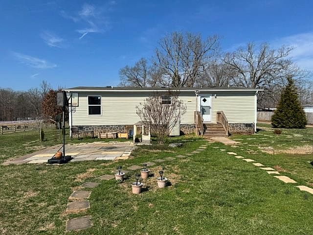 1st image of 51 Lewis Cir