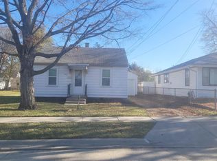 2816 Hanson St, Rockford, IL 61109