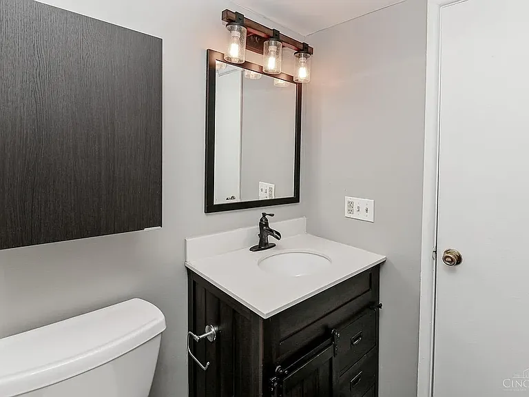 801 Delta Ave #2A — Photo 21