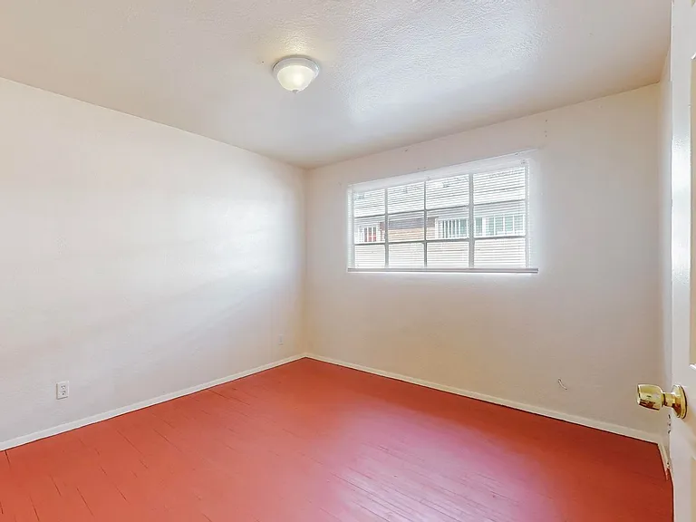 1033 Louisiana Blvd SE — Photo 29