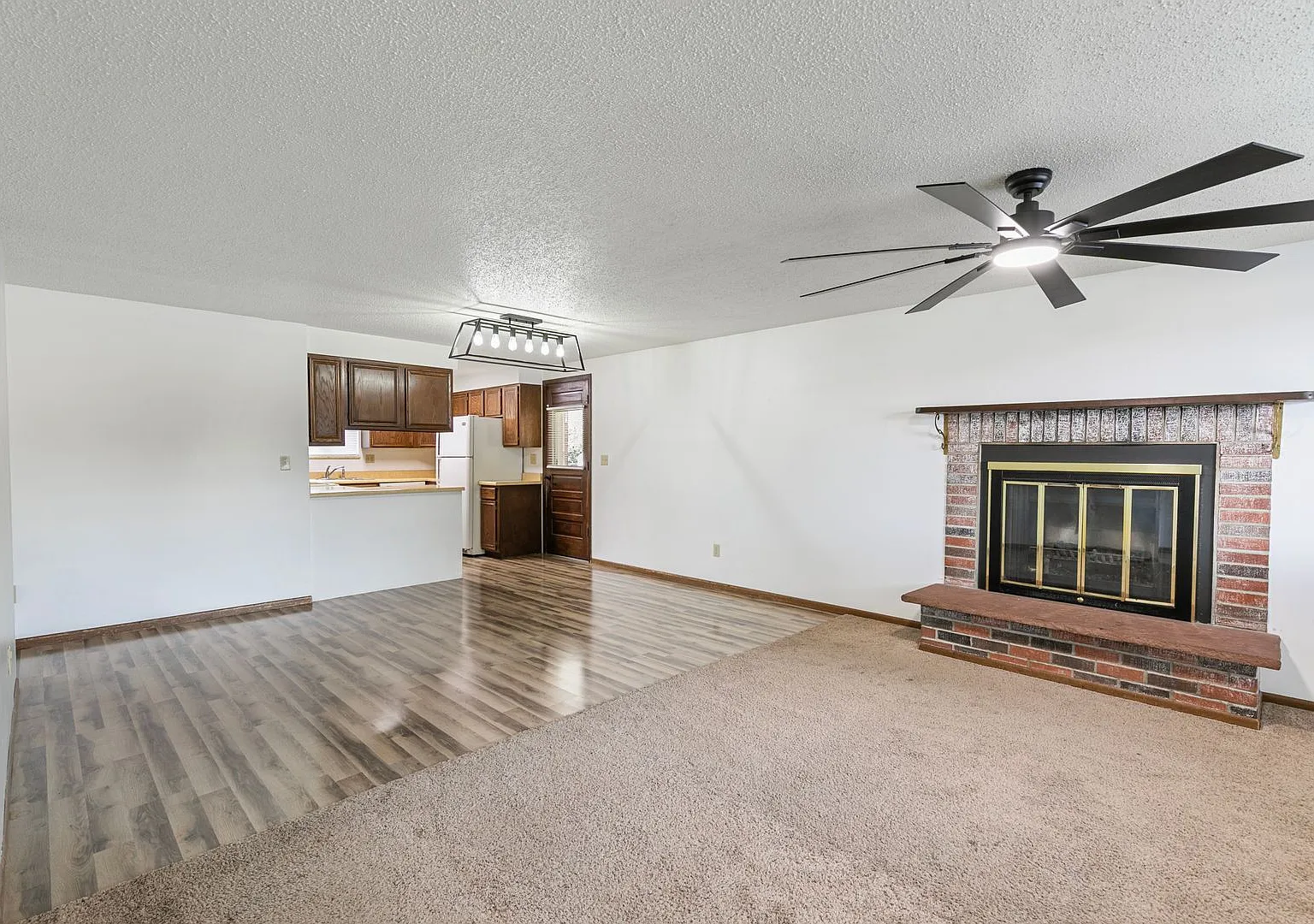 Charming 3 Bedroom Loveland Home | Yard Care Included — Photo 3
