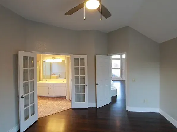 1924 Gebron Dr, Edmond, OK 73003