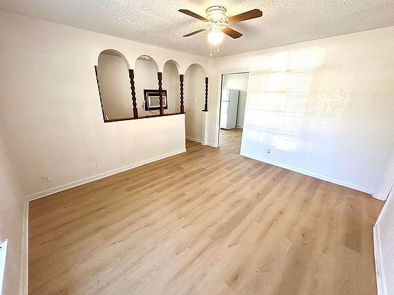 5th image of 230 Woley Dr