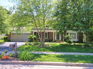 1931 Buckingham Rd, Mundelein, IL 60060