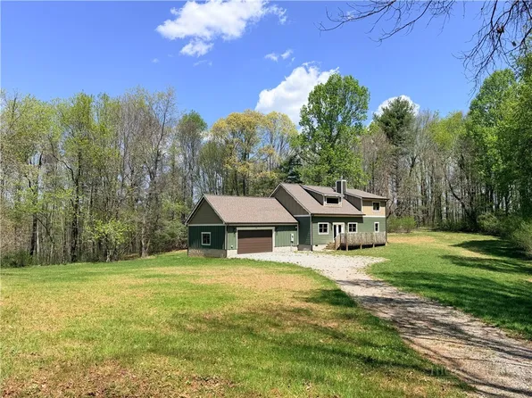 486 Hunter Lysik Way, Laurel Springs, NC 28644