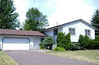 New floor, carpet, windows and more!