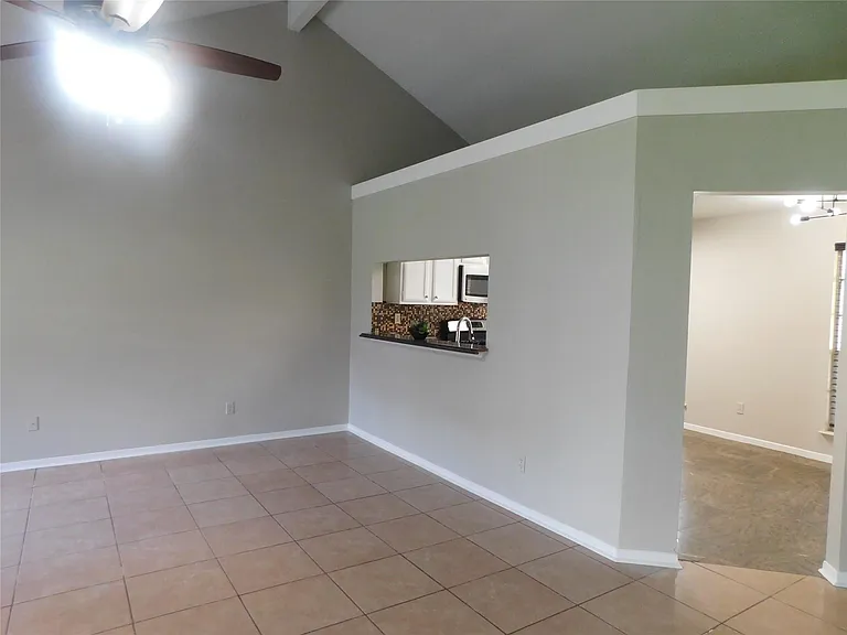 4403 Alamo Ave — Photo 7