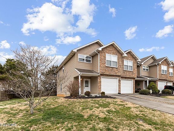 5th image of 1003 Woullard Way #1
