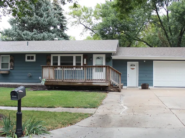 417 E 14th St, South Sioux City, NE 68776
