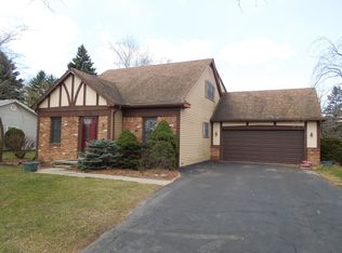 1729 Cass Rd, Maumee, OH 43537