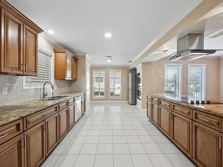 3302 Chris Dr — Photo 11