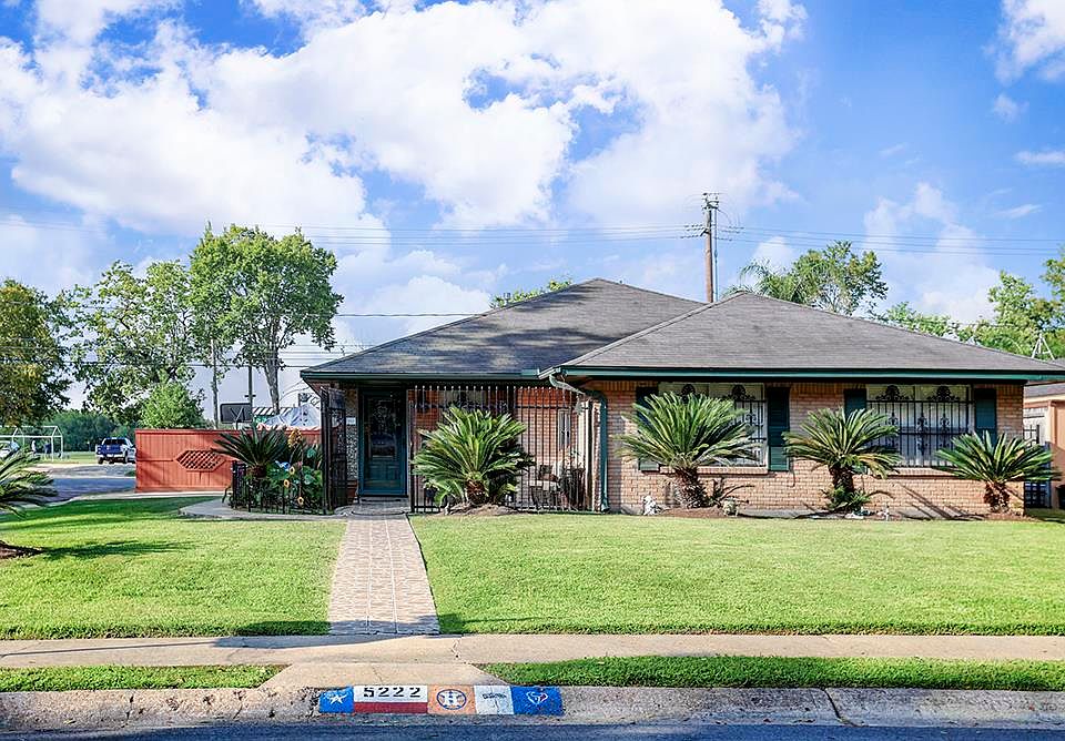 1st image of 5222 De Lange Ln