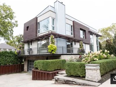 798 Ann St, Birmingham, MI, 48009
