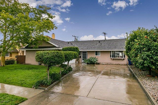 8660 Roswell St-MLS_Size-001-1-Front Ext