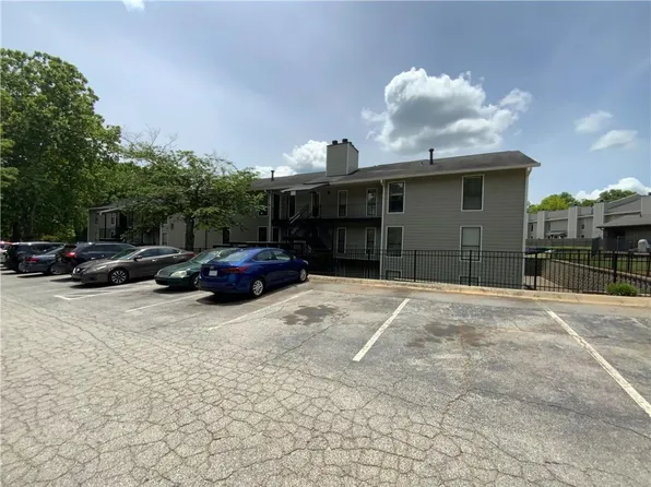 607 Park Ridge Cir, Marietta, GA 30068