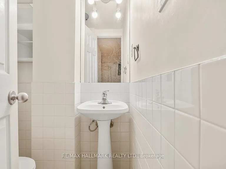 483 Parkside Dr #LOWER — Photo 14
