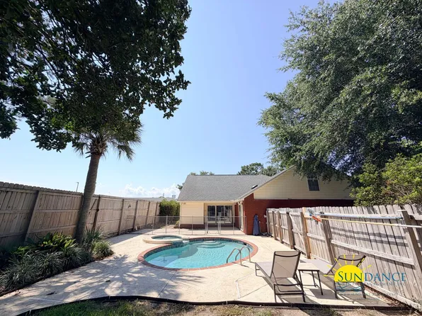 4504 Boca Dr, Niceville, FL 32578